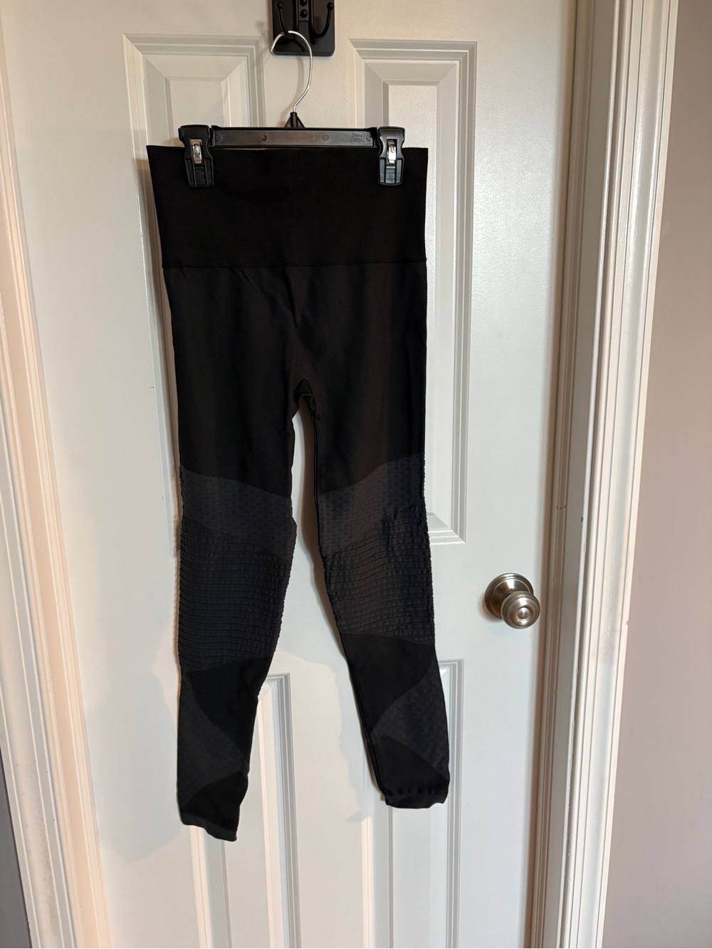 SPANX Black High-Waist Textured Leggings